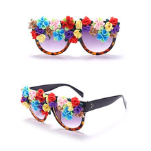 Load image into Gallery viewer, Summer Flowers Sunglasses
