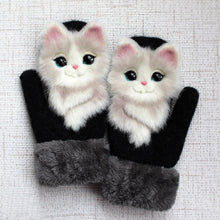 Load image into Gallery viewer, 21 Forrest Friends Plush Mittens
