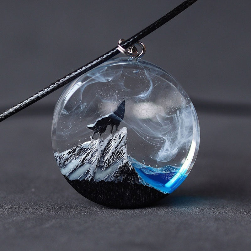 Wolf Resin Round Necklace