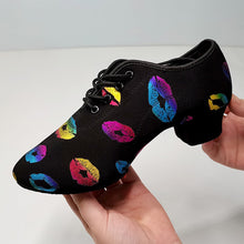 Load image into Gallery viewer, 21 KISS Shoes
