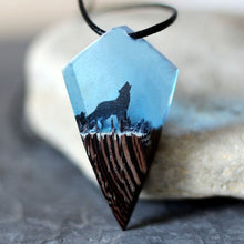 Load image into Gallery viewer, Black Wolf Resin Necklace

