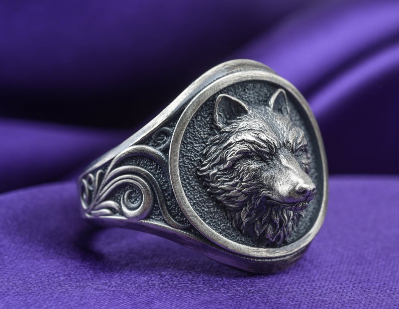 Ancient Wolf Ring